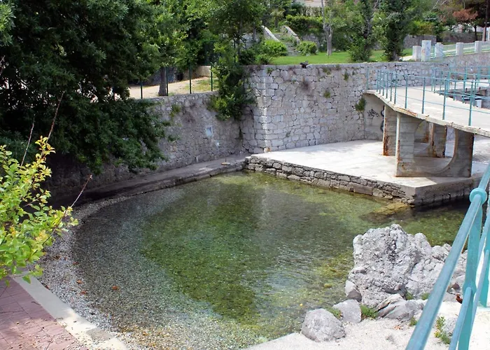 Apartamento With Wifi Lovran, Opatija - 7886 Lovran