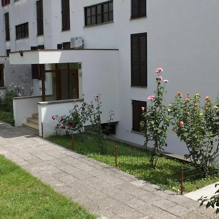 With Wifi Lovran, Opatija - 7886 לובראן