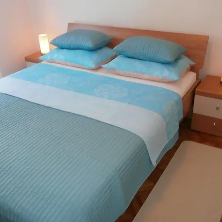 With Wifi Lovran, Opatija - 7886 לובראן